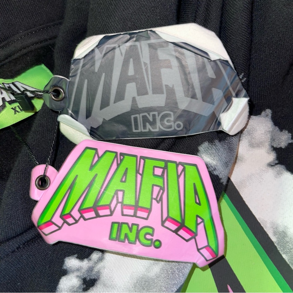 NWT Mafia × Streetwear Sold Out Airrack Mafia Inc. Graphic Pullover Size XL - Picture 6 of 8